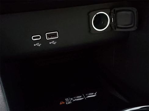 Used 2024 Buick Encore GX Sport Touring w/ Experience Buick Package image 31