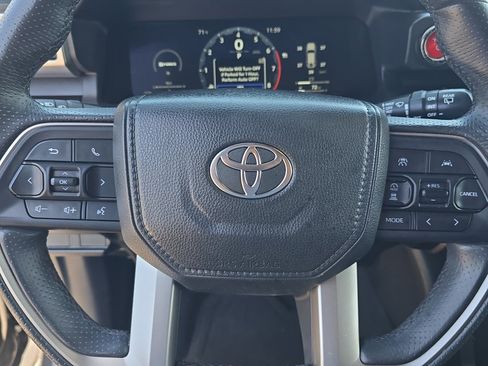 Used 2025 Toyota 4Runner TRD Off-Road AWD/4WD image 26