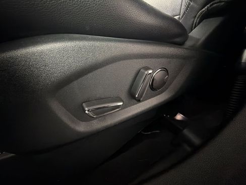 Used 2018 Ford Explorer Limited image 14