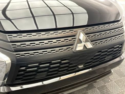 Used 2024 Mitsubishi Eclipse Cross LE AWD/4WD image 28