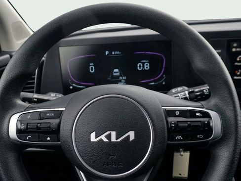 Used 2025 Kia Sportage LX image 24