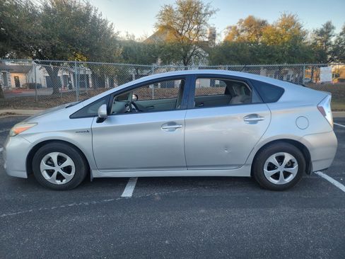 Used 2012 Toyota Prius Two image 4