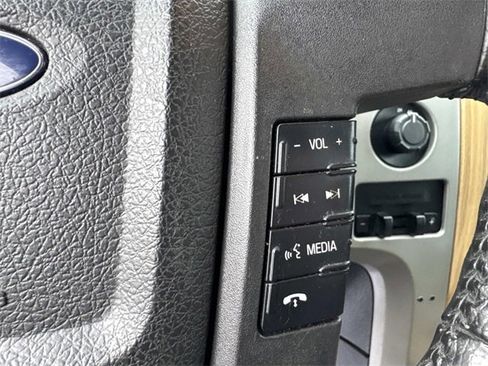 Used 2011 Ford F150 Lariat w/ Lariat Chrome Pkg image 15