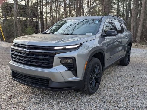 New 2026 Chevrolet Traverse LT w/ Midnight/Sport Edition image 6