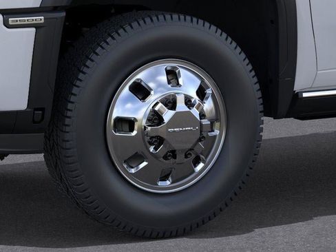 New 2026 GMC Sierra 3500 Denali Ultimate AWD/4WD image 9