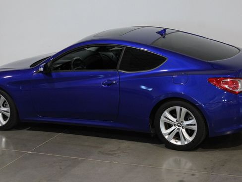 Used 2012 Hyundai Genesis 3.8 image 10