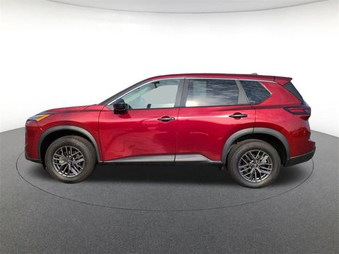 Used 2025 Nissan Rogue S image 8