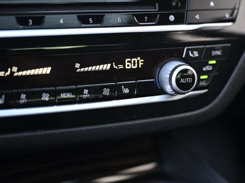 Used 2018 BMW 530i RWD image 27