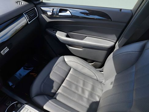 Used 2018 Mercedes-Benz GLE 350 4MATIC image 13