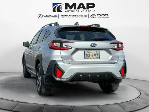 Used 2024 Subaru Crosstrek 2.0i Premium image 3