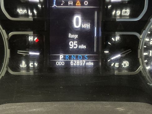 Used 2020 Toyota Tundra SR5 w/ SR5 Convenience Package AWD/4WD image 25