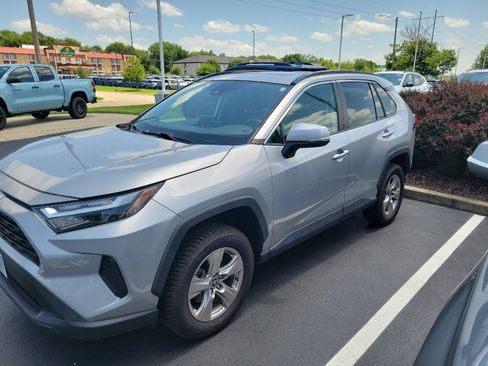 Used 2023 Toyota RAV4 XLE w/ Convenience Package AWD/4WD image 2