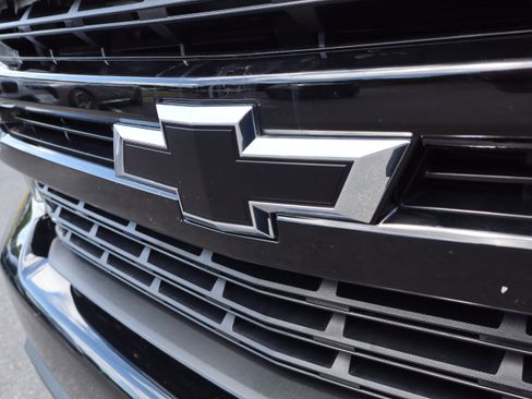 Used 2021 Chevrolet Silverado 1500 LT Trail Boss w/ Convenience Package II AWD/4WD image 48