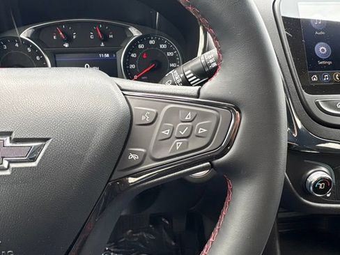 Used 2024 Chevrolet Equinox RS FWD image 30