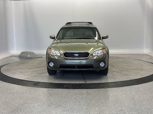 Used 2006 Subaru Outback 2.5i Limited w/ Popular Equipment Group 2B AWD/4WD image 10