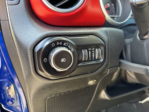 Used 2018 Jeep Wrangler Unlimited Rubicon image 44