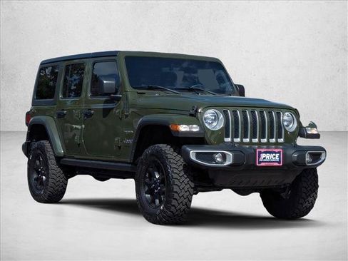 Used 2022 Jeep Wrangler Unlimited Sahara w/ Cold Weather Group AWD/4WD image 3