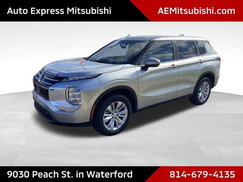 New 2026 Mitsubishi Outlander ES AWD/4WD image 3