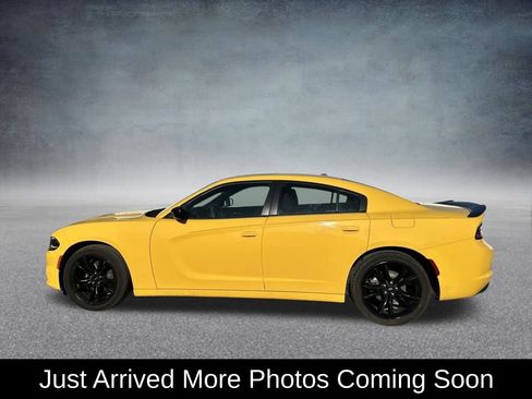 Used 2017 Dodge Charger SE w/ Power Sunroof Group image 3