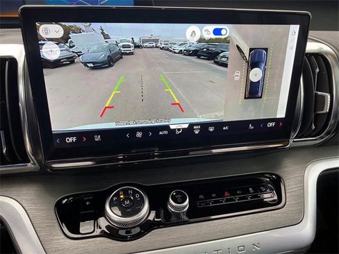 Used 2025 Ford Expedition Max Platinum w/ Driver's Package image 18