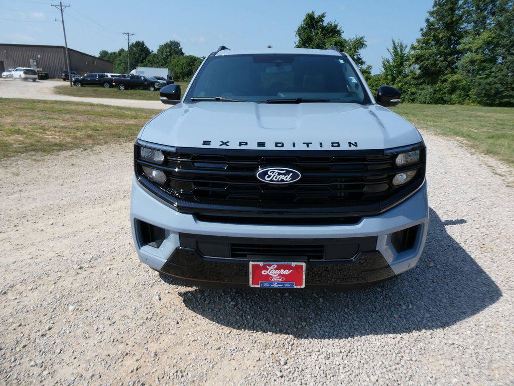 New 2027 Ford Expedition Platinum w/ Stealth Appearance Package AWD/4WD image 9