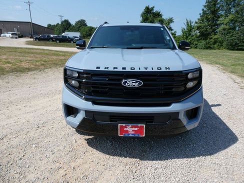 New 2027 Ford Expedition Platinum w/ Stealth Appearance Package AWD/4WD image 9