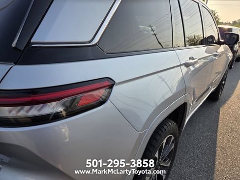 Used 2022 Jeep Grand Cherokee Overland AWD/4WD image 9