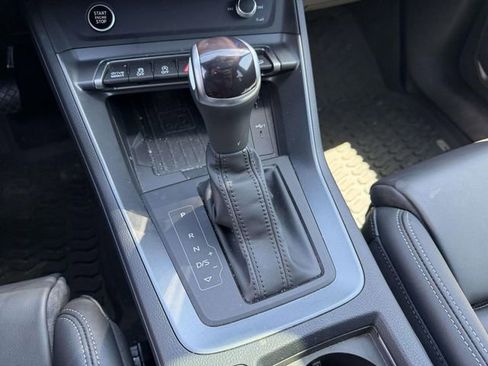Used 2025 Audi Q3 2.0T Premium w/ Convenience Package AWD/4WD image 20