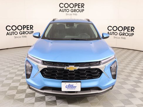 Used 2025 Chevrolet Trax LT w/ Driver Confidence Package FWD image 9