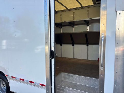 Used 2023 Chevrolet Express 4500 Extended w/ Power Convenience Package image 15