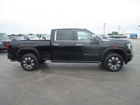 Used 2024 GMC Sierra 2500 Denali w/ Denali Reserve Package AWD/4WD image 5