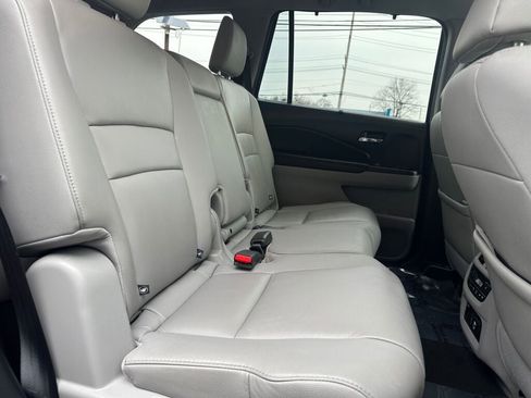 Used 2019 Honda Pilot Touring image 26