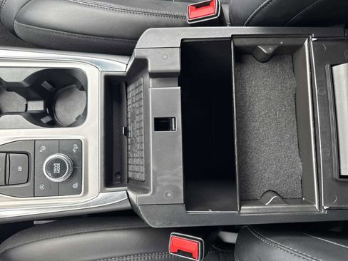 Used 2022 Ford Explorer Platinum w/ Equipment Group 601A image 61