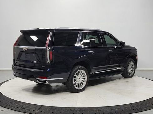 Used 2021 Cadillac Escalade Premium Luxury AWD/4WD image 7