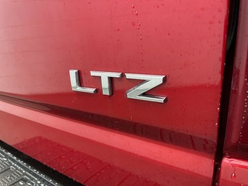 Used 2021 Chevrolet Silverado 2500 LTZ w/ LTZ Premium Package image 8