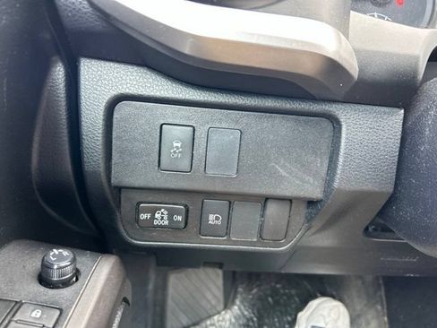 Used 2021 Toyota Tacoma SR5 RWD image 20