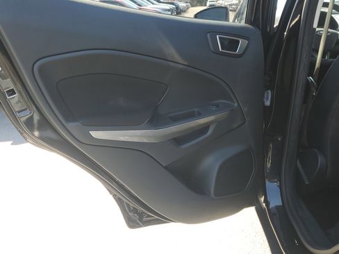 Used 2018 Ford EcoSport SE w/ SE Convenience Package image 12