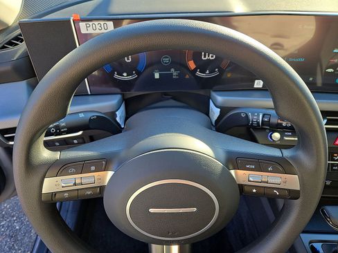 Used 2025 Hyundai Sonata SE image 22