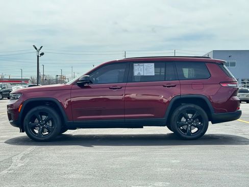 Used 2023 Jeep Grand Cherokee L Laredo image 4