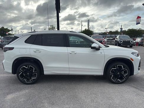 New 2026 Volkswagen Tiguan SEL R-Line AWD/4WD image 4