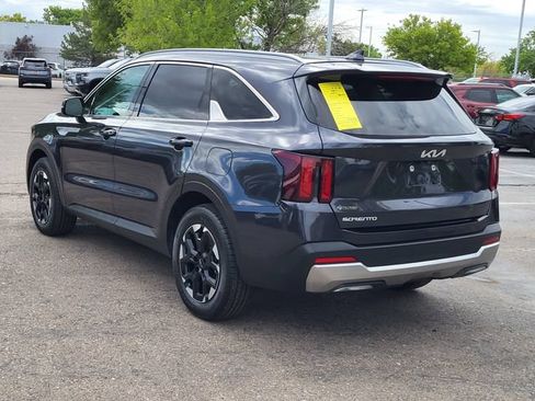 Used 2025 Kia Sorento S w/ Panoramic Sunroof Package FWD image 10
