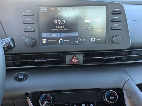 Certified 2026 Hyundai Elantra Sport image 10