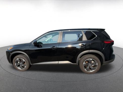 Used 2025 Nissan Rogue SV AWD/4WD image 6