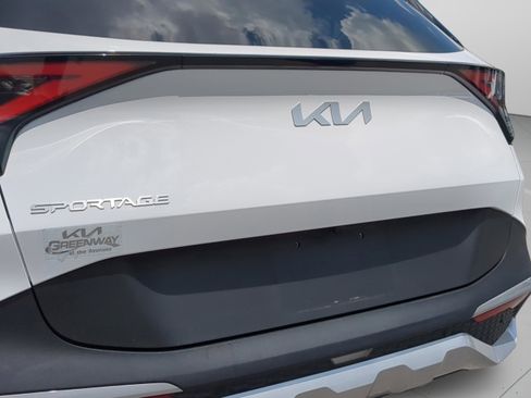 Certified 2024 Kia Sportage EX FWD image 29