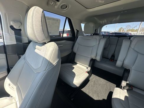 New 2026 Ford Explorer Active image 12