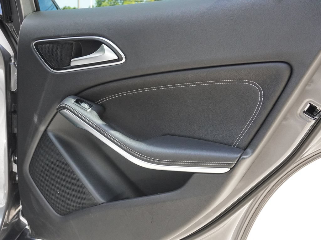Used 2017 Mercedes-Benz GLA 250 4MATIC image 24