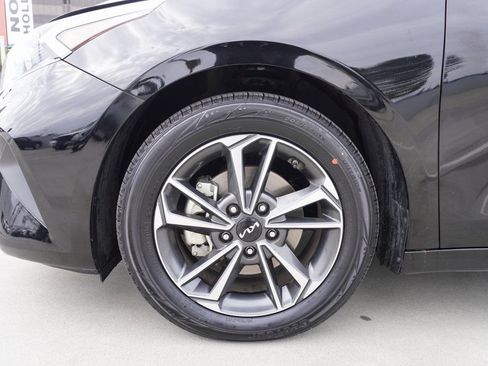 Used 2024 Kia Forte LXS w/ LXS Technology Package image 19