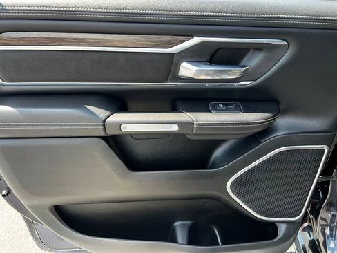Used 2019 RAM 1500 Laramie AWD/4WD image 23