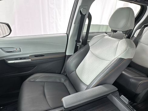 Used 2023 Toyota Sienna XSE image 13