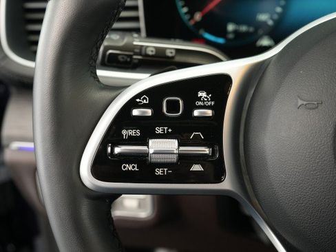 Used 2021 Mercedes-Benz GLS 450 4MATIC image 38